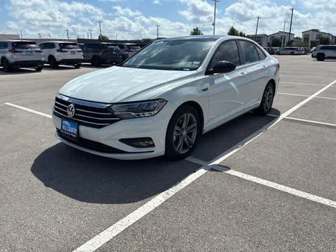 Used 2021 Volkswagen Jetta R-Line FWD image 1
