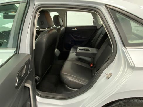 Used 2019 Volkswagen Jetta SE image 36