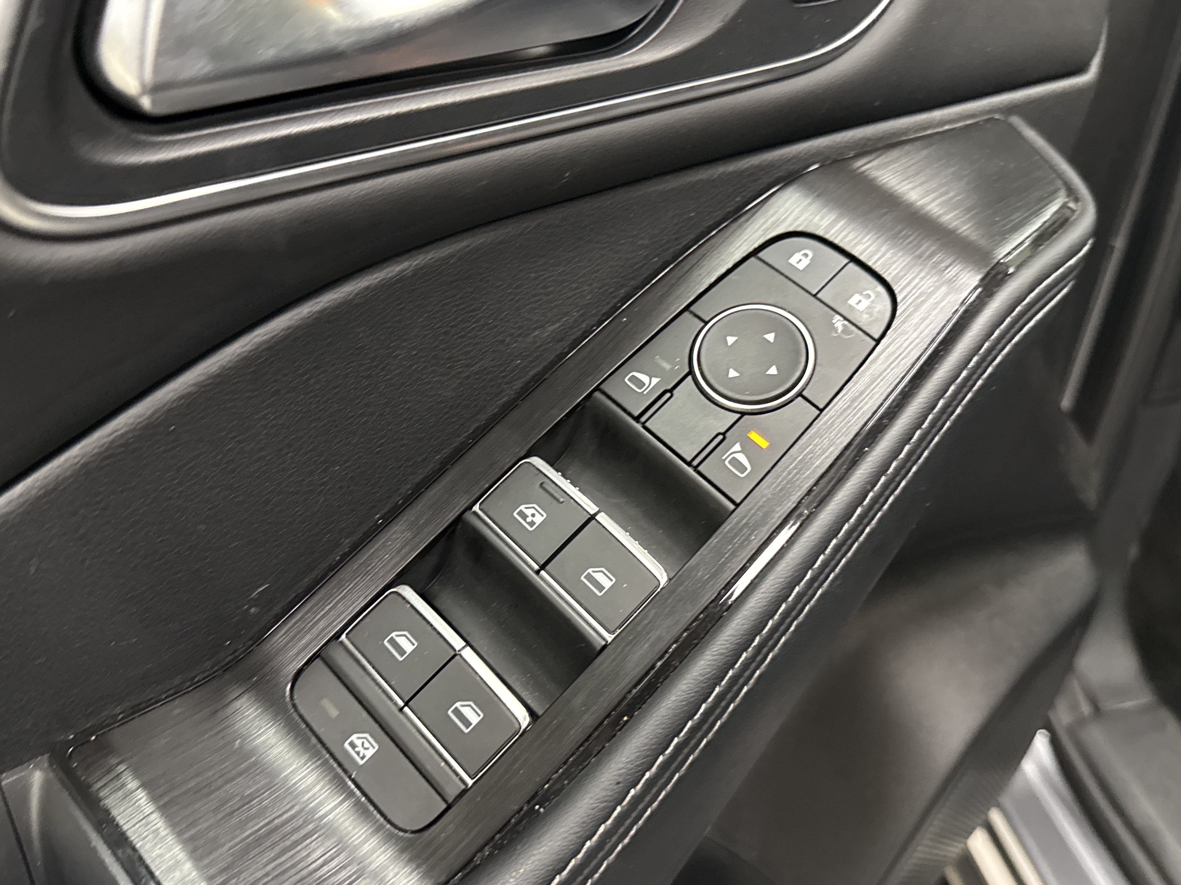 Used 2026 Nissan Rogue Platinum w/ Platinum Premium Package AWD/4WD image 12