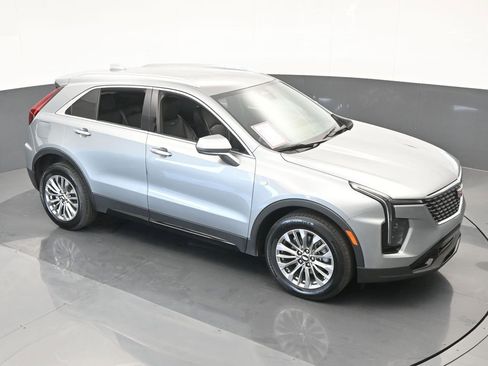 Used 2024 Cadillac XT4 Premium Luxury image 52