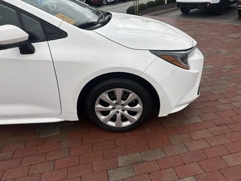 Used 2024 Toyota Corolla LE FWD image 17