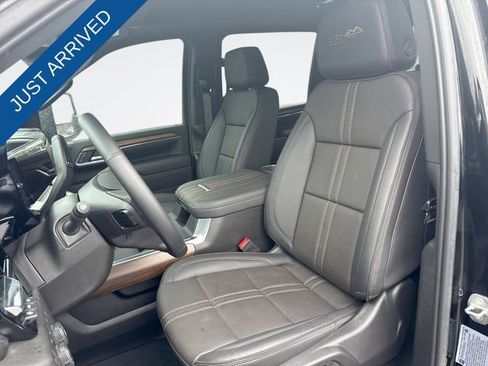 Used 2024 Chevrolet Silverado 2500 High Country w/ High Country Premium Package image 11