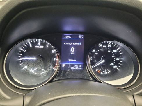 Used 2020 Nissan Rogue SV FWD image 23