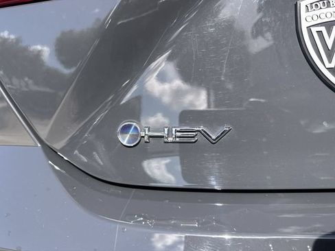 Used 2025 Toyota Camry LE FWD image 36