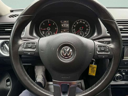 Used 2012 Volkswagen Passat TDI SE image 18