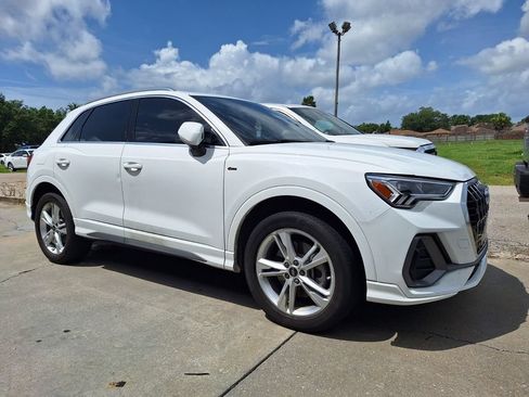 Used 2024 Audi Q3 2.0T Premium AWD/4WD image 3