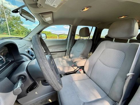 Used 2011 Chevrolet HHR LT FWD image 14