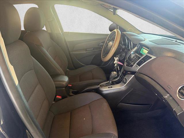 Used 2015 Chevrolet Cruze LT FWD image 17