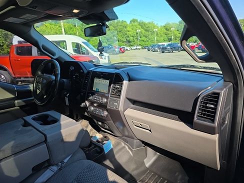 Used 2019 Ford F150 XLT w/ Equipment Group 302A Luxury AWD/4WD image 19