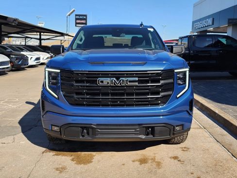 New 2026 GMC Sierra 1500 Elevation w/ LPO, Elevation Black Package image 9