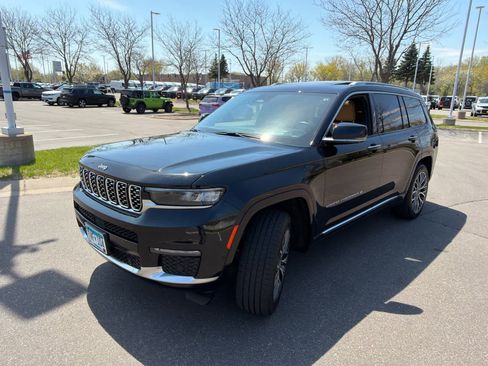 Used 2022 Jeep Grand Cherokee L Summit AWD/4WD image 2