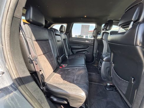 Used 2018 Jeep Grand Cherokee Altitude AWD/4WD image 23
