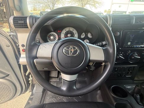 Used 2008 Toyota FJ Cruiser Base image 12