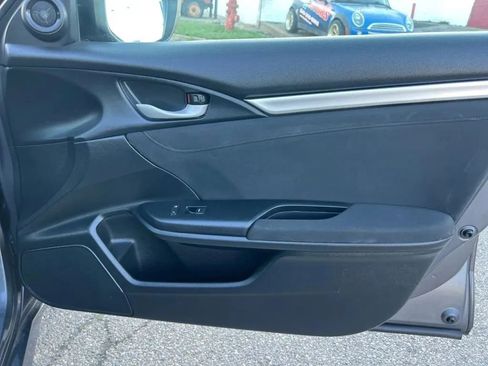 Used 2018 Honda Civic EX image 17