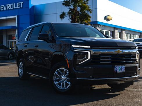 Used 2025 Chevrolet Tahoe LT w/ Comfort Package image 1
