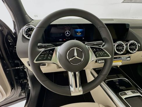 New 2026 Mercedes-Benz GLA 250 image 12