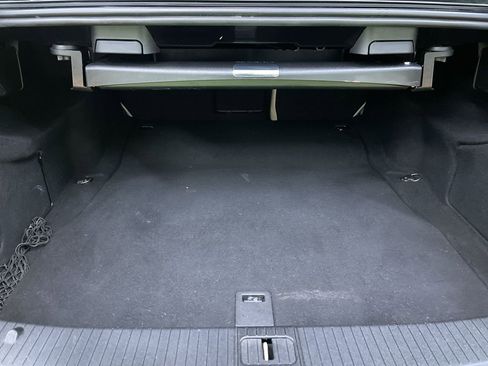 Used 2014 Mercedes-Benz E 350 Sedan image 27