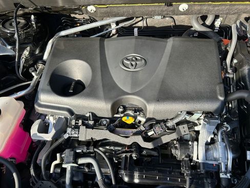 Used 2021 Toyota Venza XLE w/ Softex Package AWD/4WD image 29