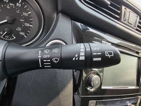 Used 2019 Nissan Rogue SV AWD/4WD image 30