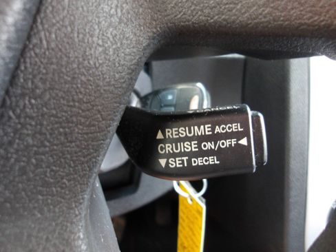 Used 2009 Dodge Caliber SXT FWD image 15