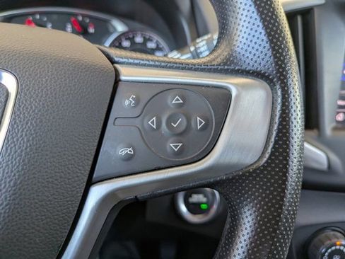 Used 2024 GMC Terrain SLE image 21