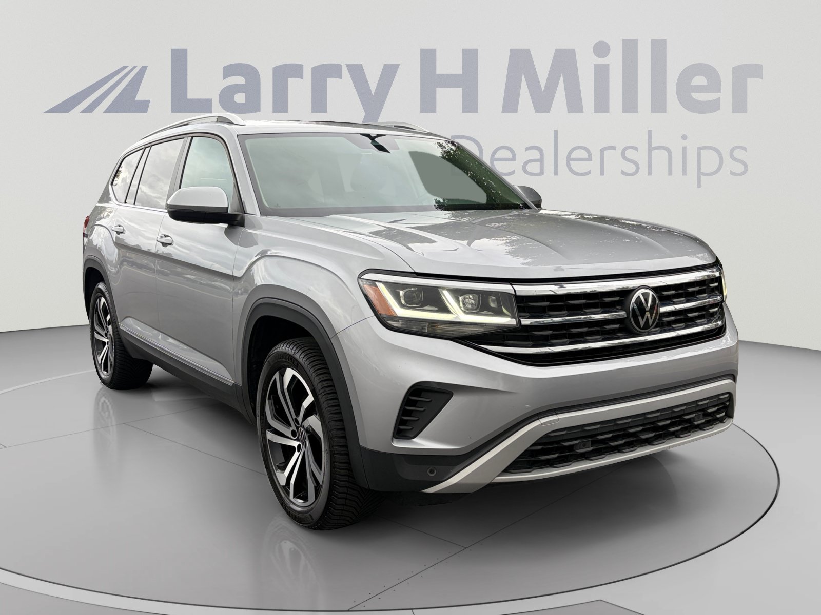 Used 2023 Volkswagen Atlas SEL AWD/4WD image 7