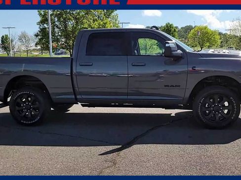 New 2026 RAM 3500 Laramie AWD/4WD image 9