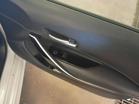 Used 2019 Toyota Corolla XSE FWD image 37