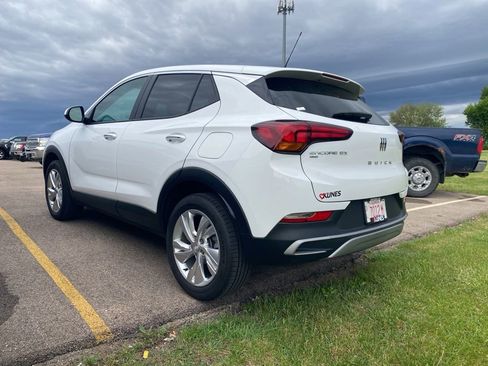 Used 2025 Buick Encore GX Preferred AWD/4WD image 11