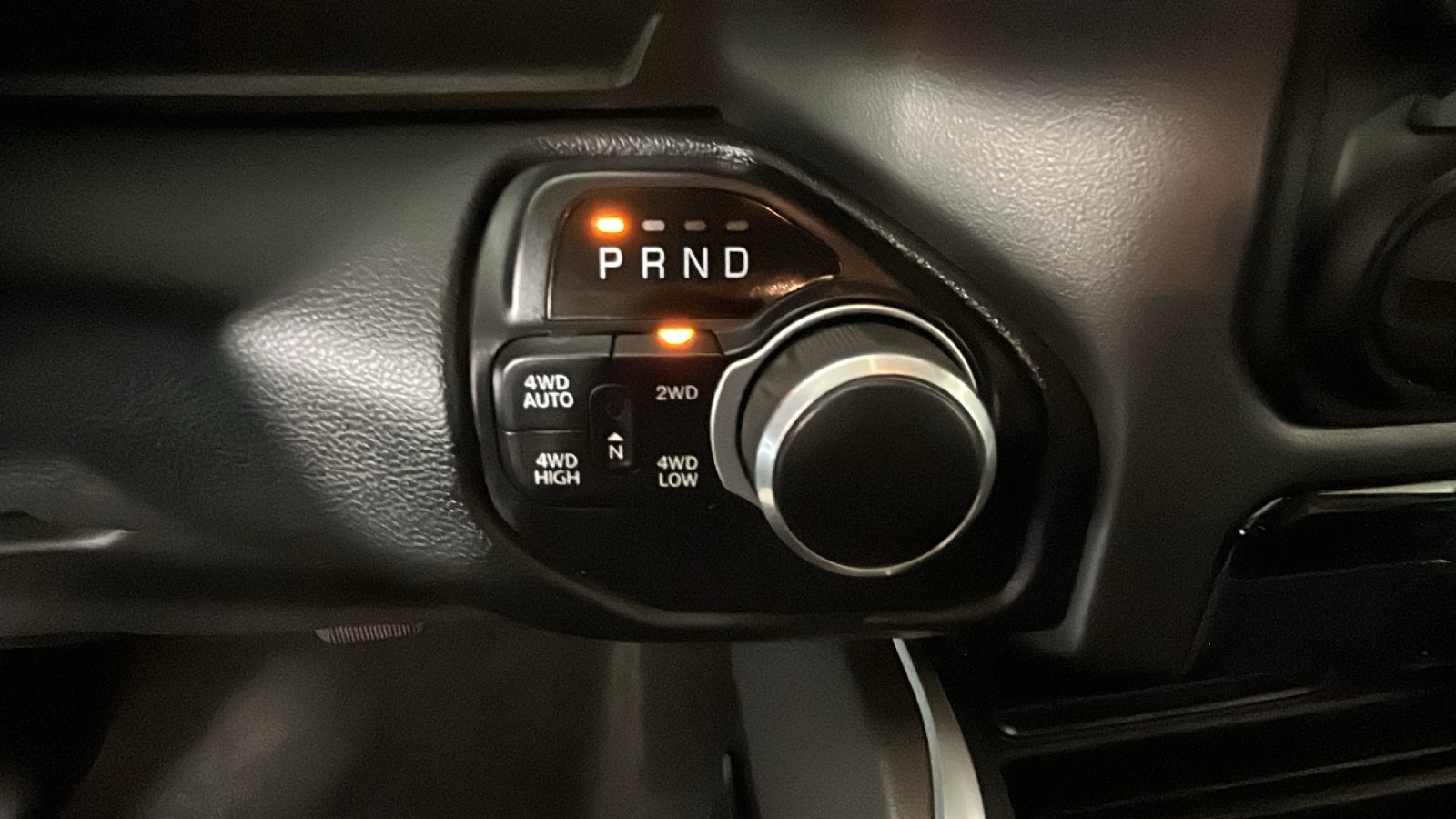 Used 2020 RAM 1500 Big Horn AWD/4WD image 25