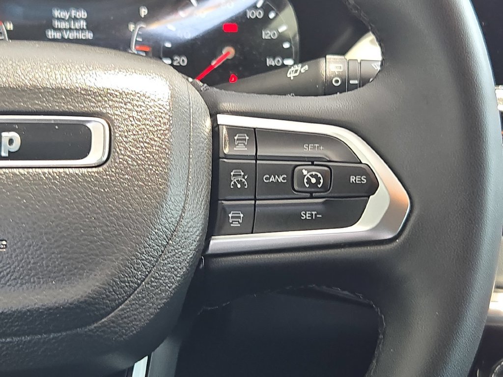 Used 2025 Jeep Compass Limited AWD/4WD image 24