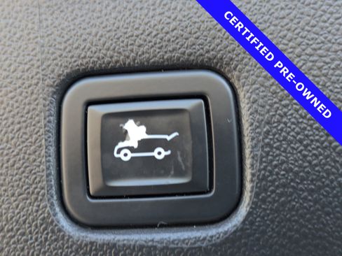 Used 2022 Chevrolet Blazer LT w/ Sound & Technology Package FWD image 14