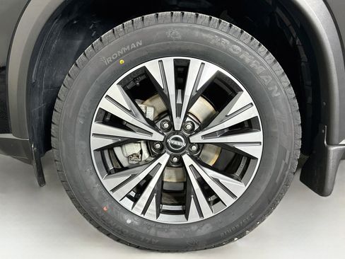 Used 2023 Nissan Rogue SV AWD/4WD image 11