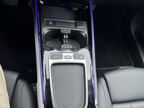 Used 2024 Mercedes-Benz GLB 250 4MATIC image 31