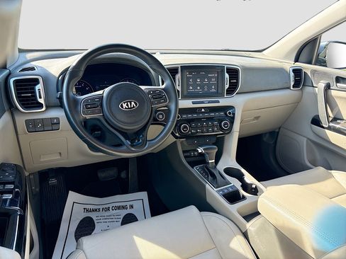 Used 2018 Kia Sportage EX image 25