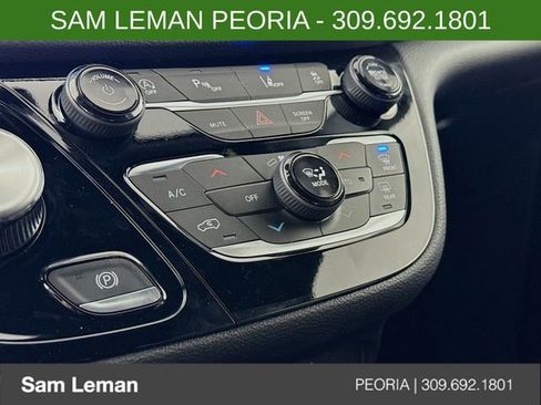 New 2026 Chrysler Pacifica Select FWD image 15