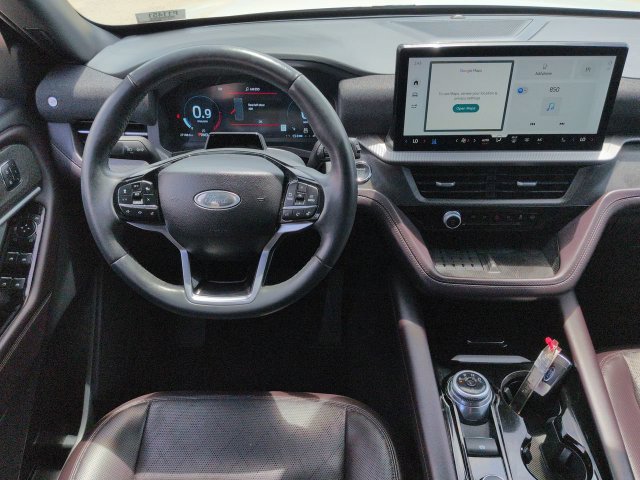 Used 2025 Ford Explorer Platinum RWD image 19