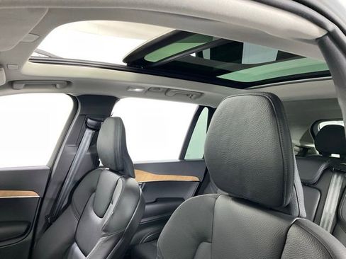 New 2025 Volvo XC90 B6 Plus w/ Protection Package Premier image 23