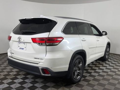 Used 2017 Toyota Highlander Limited AWD/4WD image 7