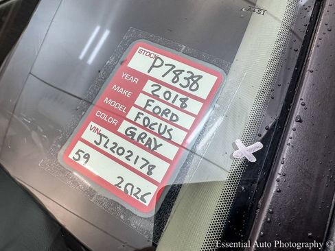 Used 2018 Ford Focus SEL FWD image 29