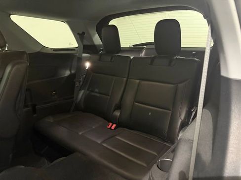 Used 2021 Ford Explorer XLT w/ Equipment Group 202A image 28