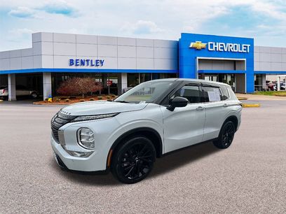 Used 2022 Mitsubishi Outlander SE