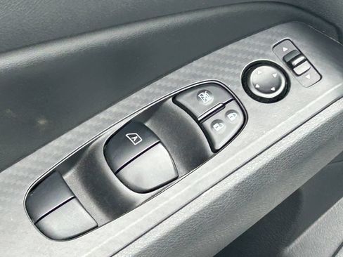 Used 2024 Nissan Altima 2.5 SV FWD image 26