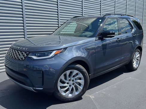 New 2026 Land Rover Discovery S AWD/4WD image 1
