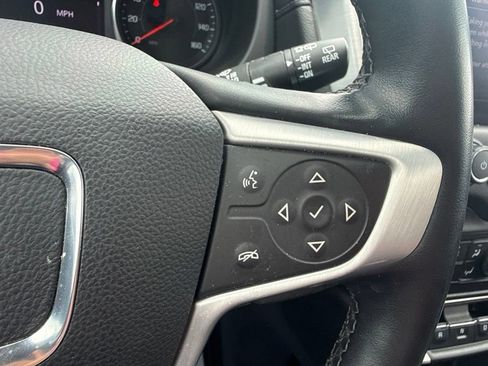 Used 2023 GMC Terrain SLT AWD/4WD image 18