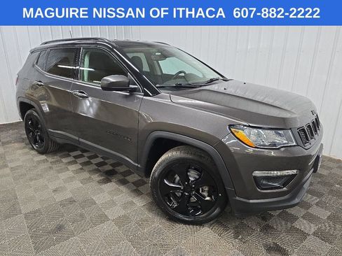 Used 2020 Jeep Compass Latitude AWD/4WD image 7