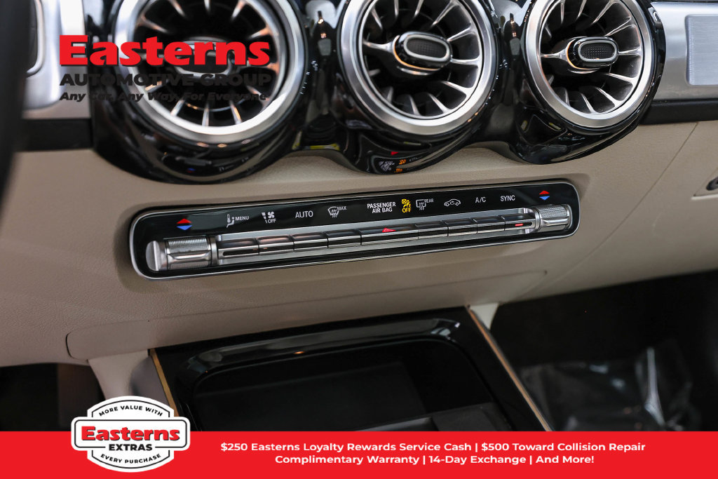 Used 2022 Mercedes-Benz GLB 250 4MATIC w/ Premium Package Lite image 20
