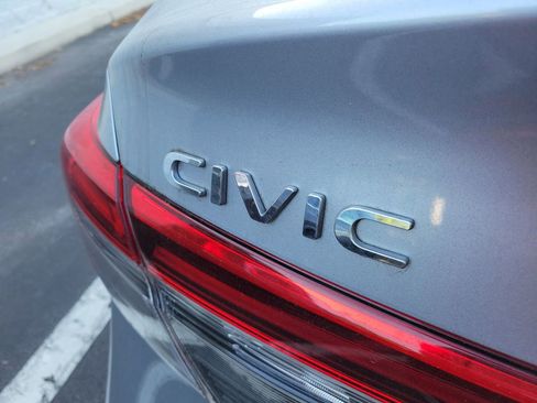 Used 2023 Honda Civic Sport image 14