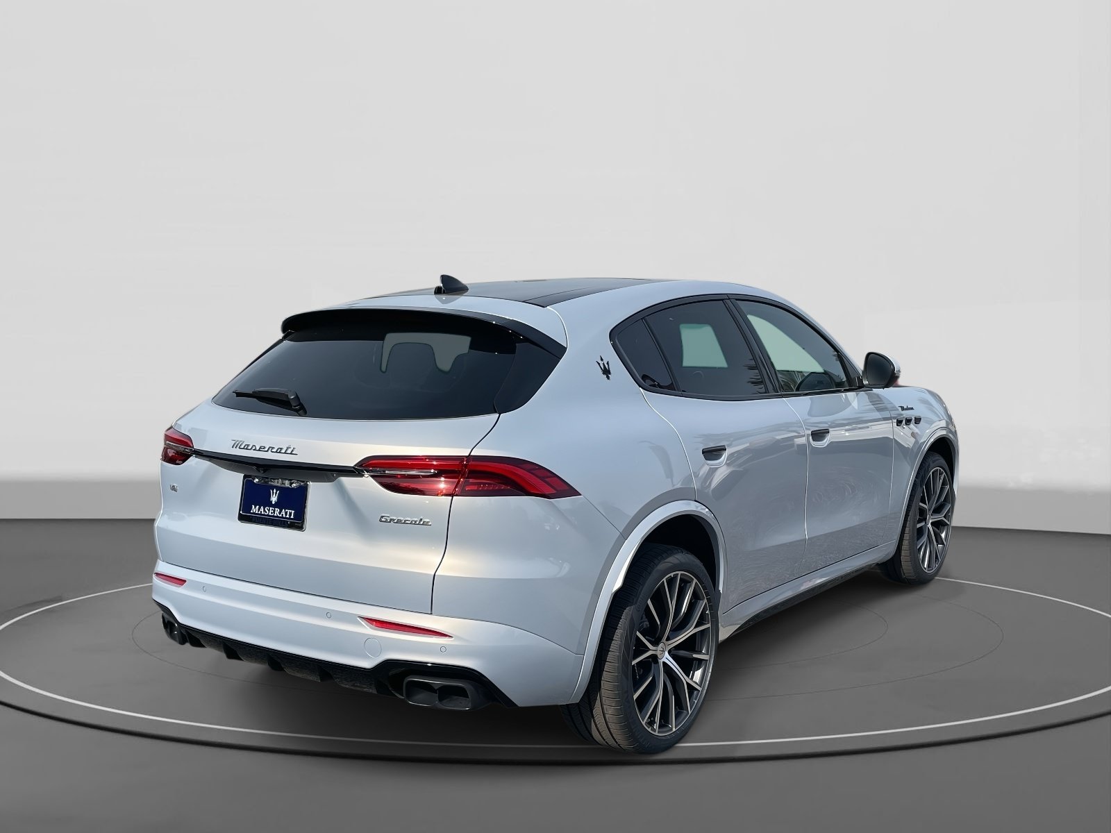 Used 2026 Maserati Grecale Modena AWD/4WD image 4