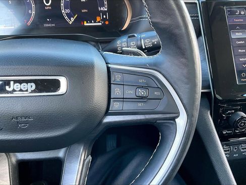 Used 2021 Jeep Grand Cherokee L Limited image 17